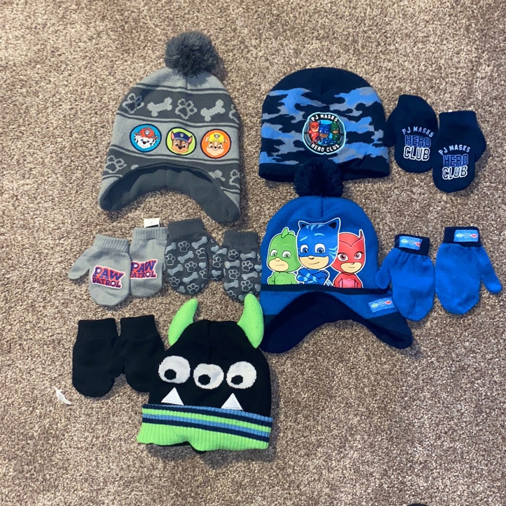 Winter Hat And Mittens 4 Piece Bundle